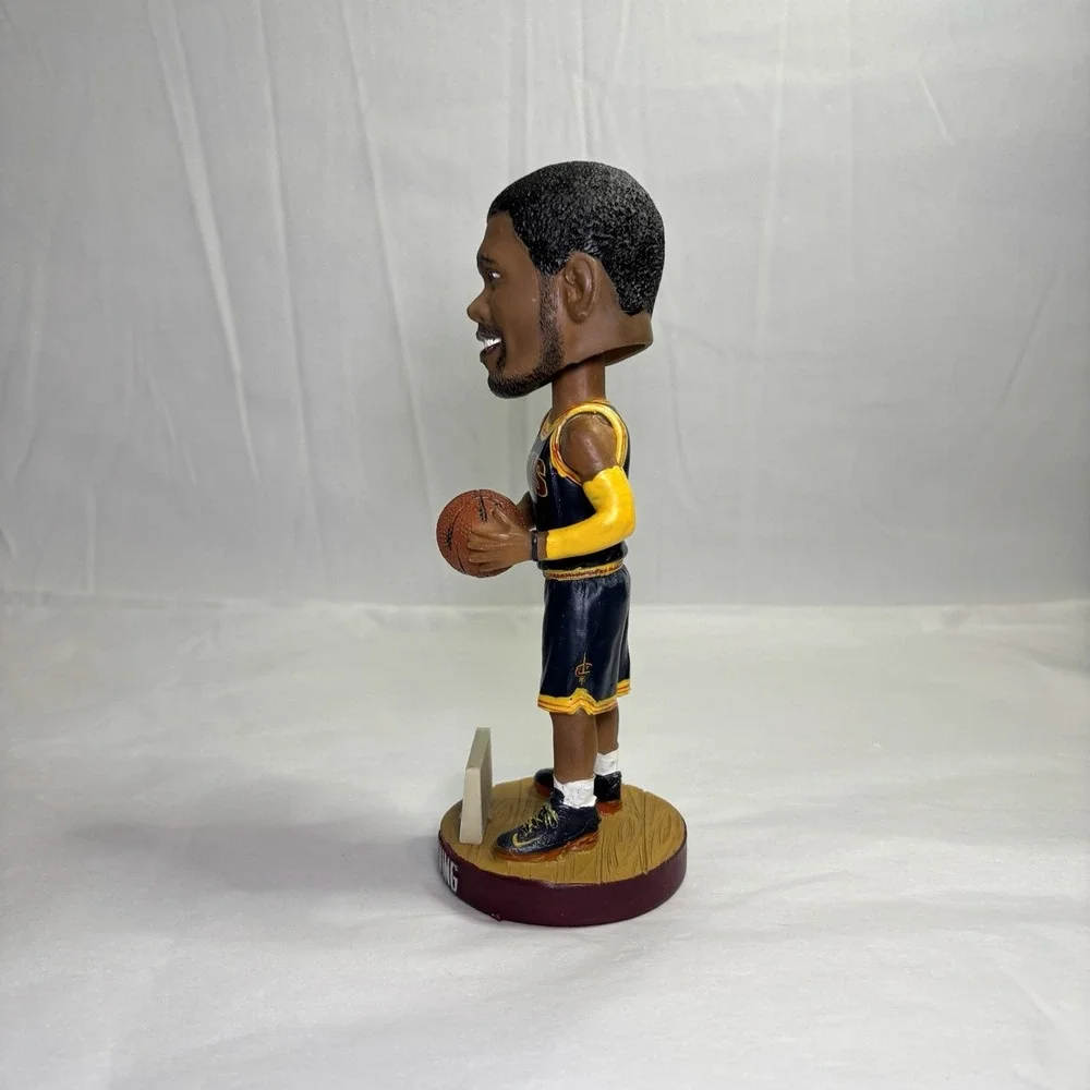 KYRIE IRVING BOBBLEHEAD 3/3/2015 CLEVELAND CAVS CAVALIERS PEPSI NBA‎ SGA W/ BOX
